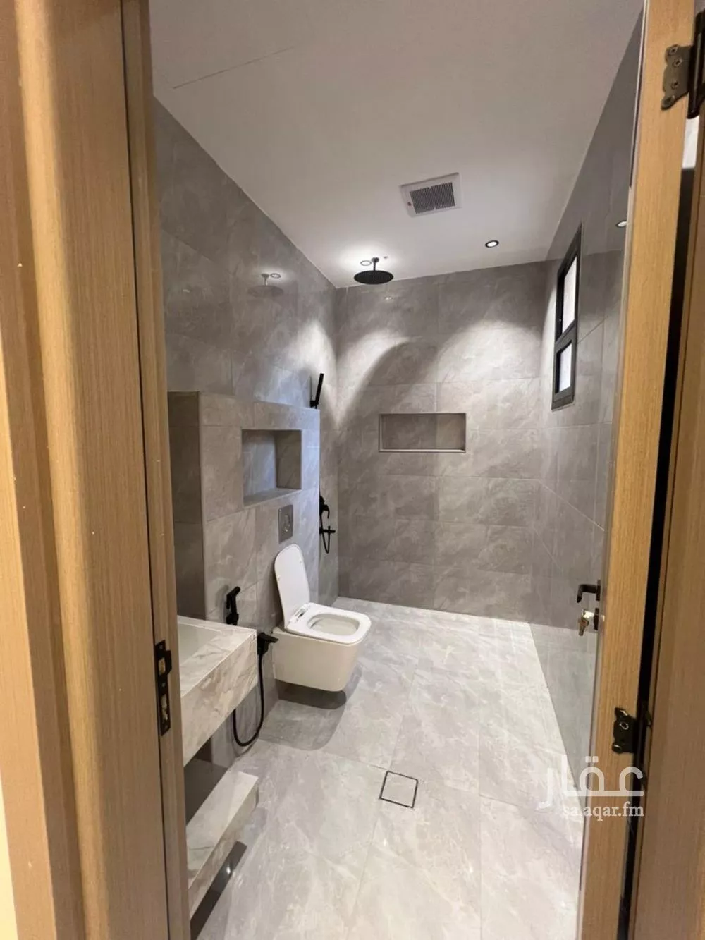 دور للبيع في شارع احمد بن عفيف, حي الجنادرية, مدينة الرياض, منطقة الرياض 1 صورة