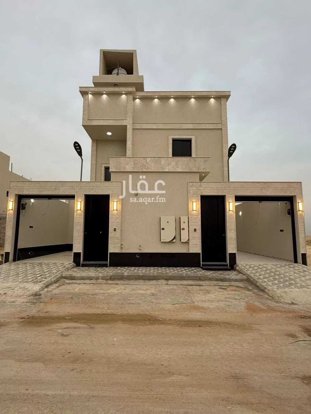 فيلا للبيع في شارع النفوذ, حي عكاظ, مدينة الرياض, منطقة الرياض 1 صورة