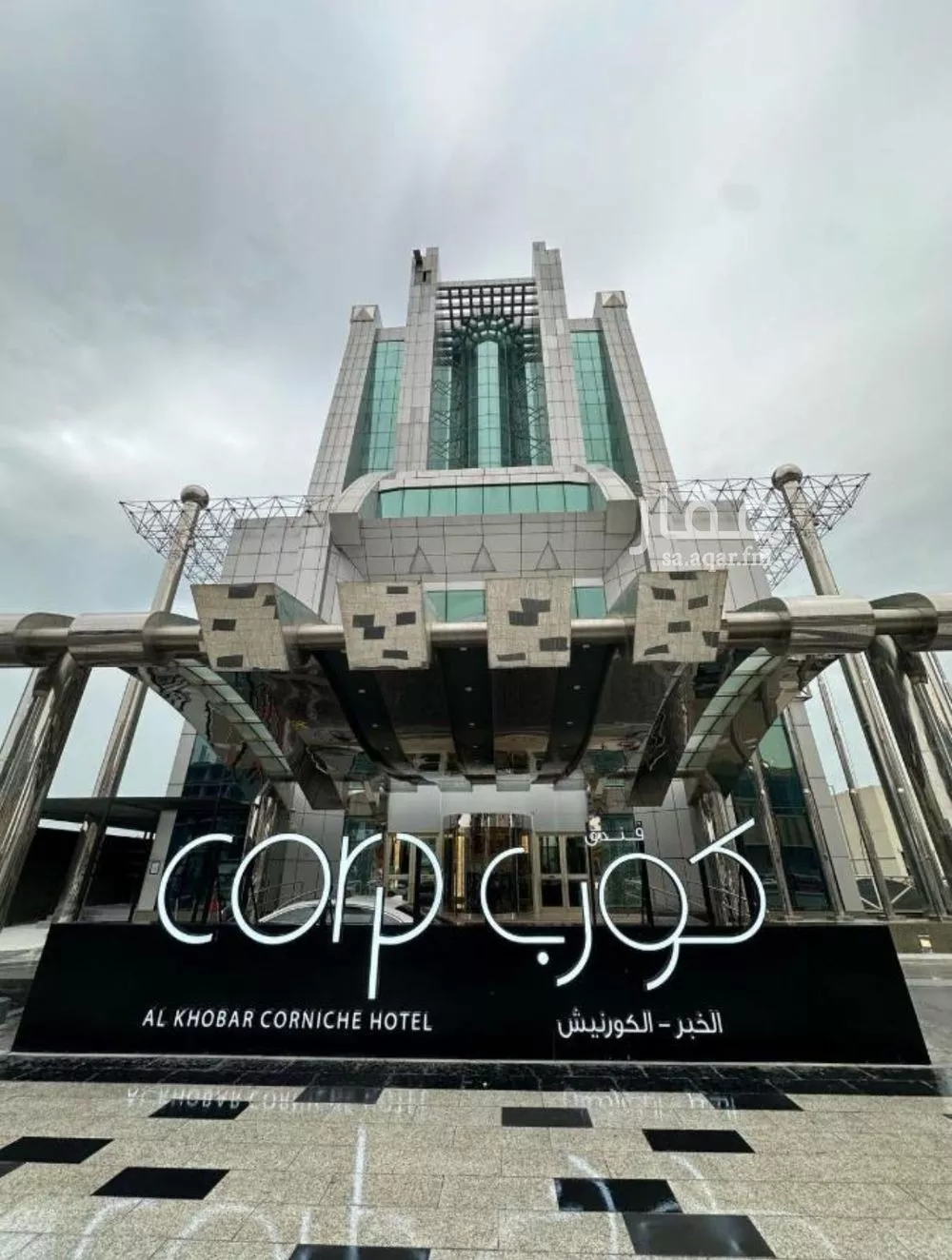 عمارة للبيع في شارع 2 اليرموك, حي الكورنيش, مدينة الخبر, المنطقة الشرقية 1 صورة