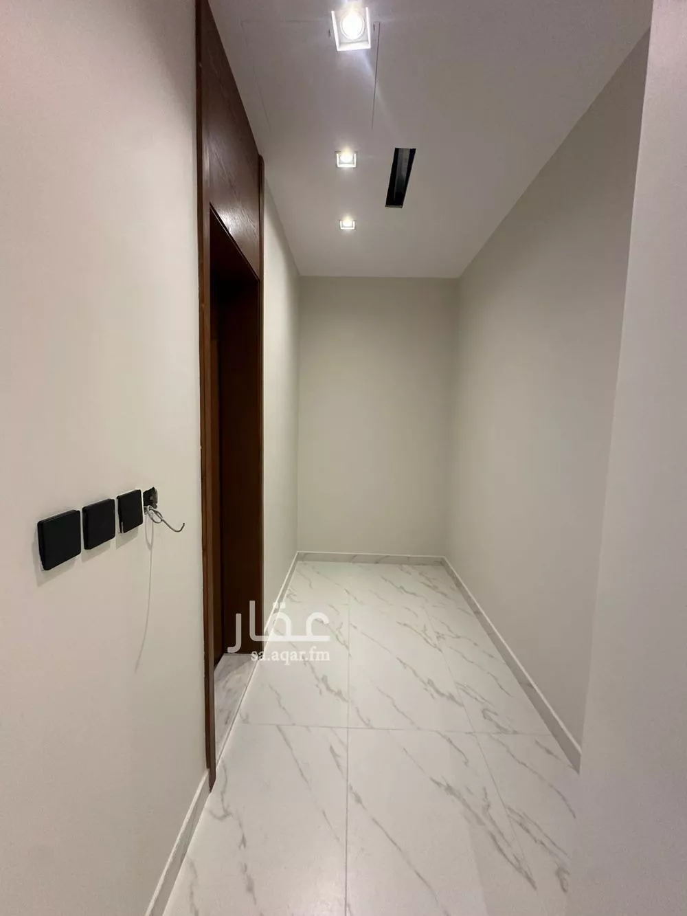 فيلا للبيع في شارع أبي رشيد الأصبهاني, حي الشراع, مدينة جدة, منطقة مكة المكرمة 1 صورة