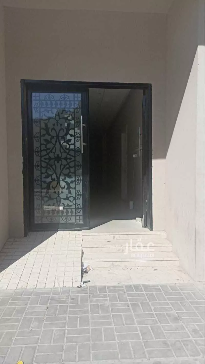 عمارة للبيع في شارع ابن حجر, حي الدار البيضاء, مدينة الرياض, منطقة الرياض 1 صورة