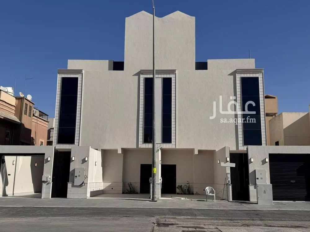 دور للبيع في شارع نافع بن أبي نجيع, حي بدر, مدينة الرياض, منطقة الرياض 1 صورة