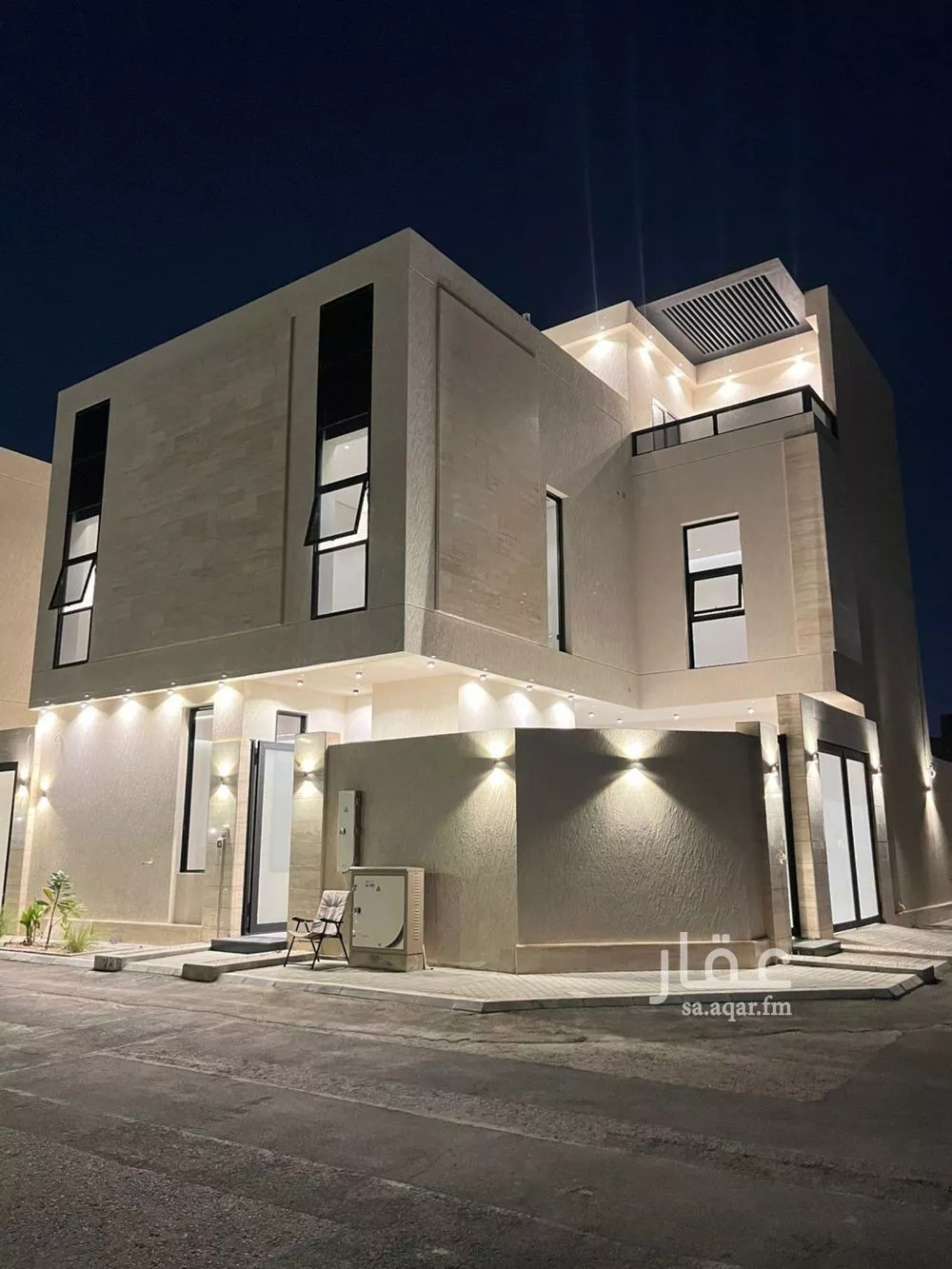 فيلا للبيع في شارع محمد بن عبدالرحمن ريس, حي المهدية, مدينة الرياض, منطقة الرياض 1 صورة