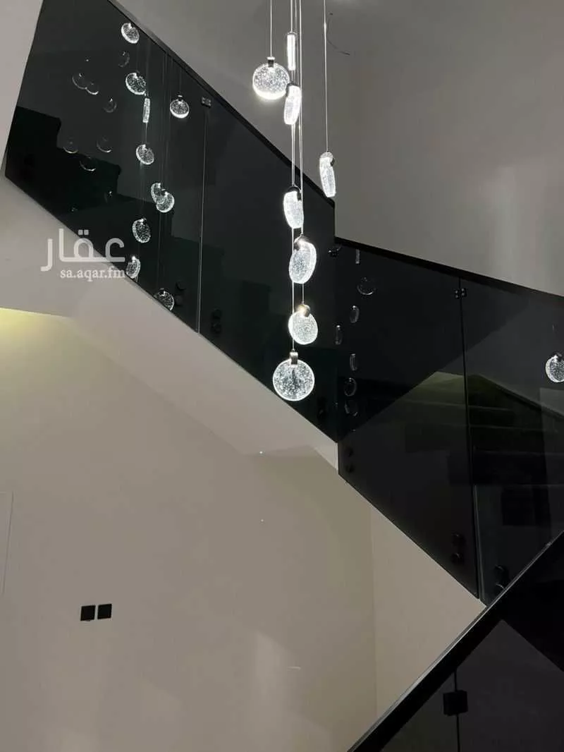 فيلا للبيع في شارع فؤاد سزكين, حي المهدية, مدينة الرياض, منطقة الرياض 1 صورة