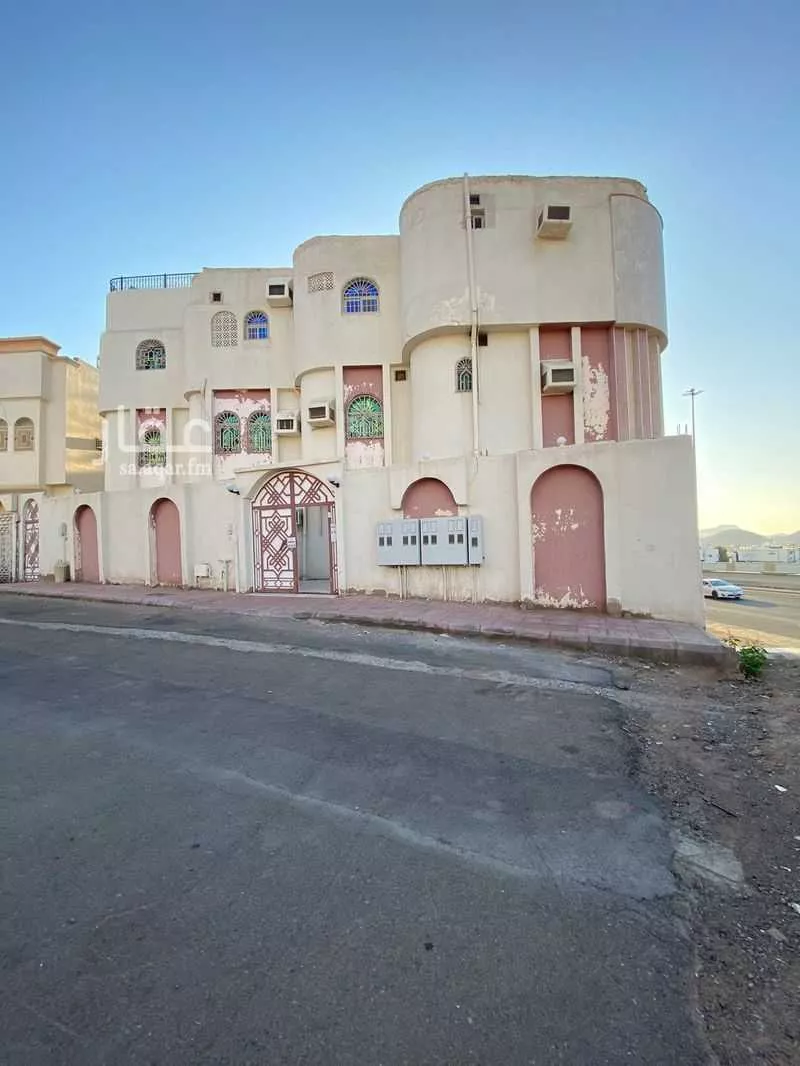 عمارة للبيع في شارع طريق الهجرة, حي القصواء, مدينة المدينة المنورة, منطقة المدينة المنورة 1 صورة