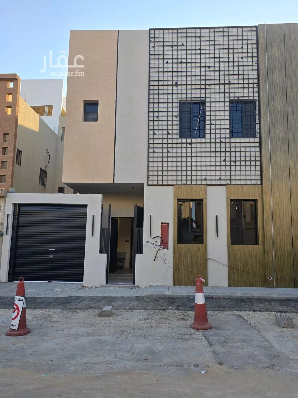 فيلا للبيع في شارع شارع 309, حي ظهرة لبن, مدينة الرياض, منطقة الرياض 1 صورة