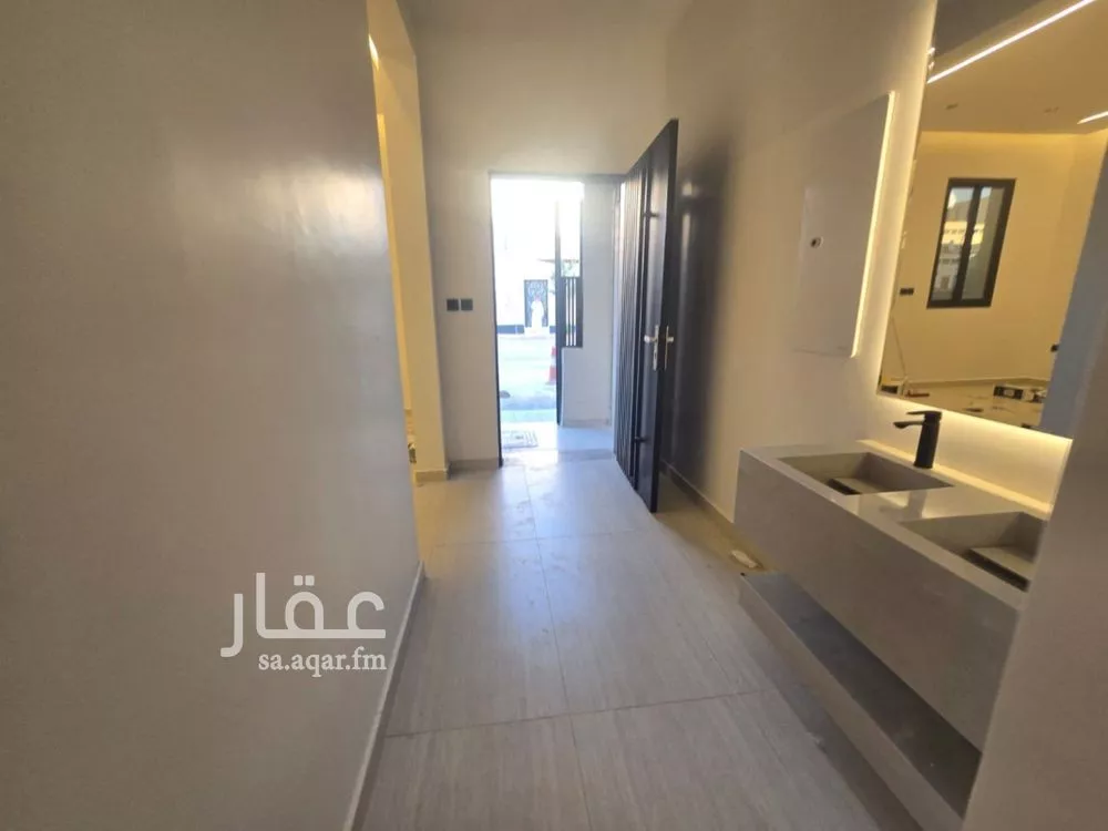 فيلا للبيع في شارع قنفذة, حي ظهرة لبن, مدينة الرياض, منطقة الرياض 1 صورة