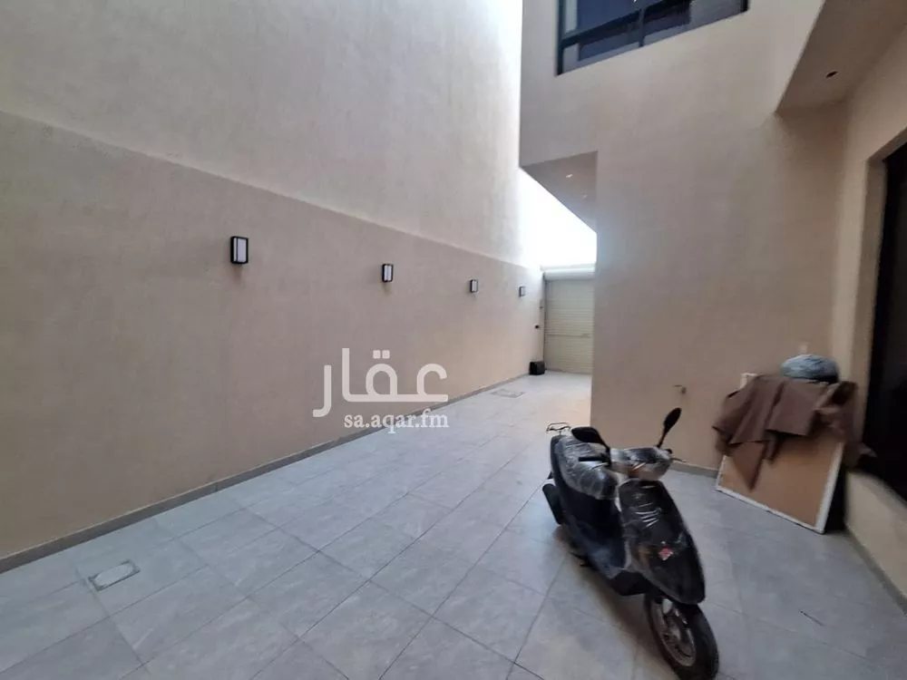 فيلا للبيع في شارع طريف, حي ظهرة لبن, مدينة الرياض, منطقة الرياض 1 صورة