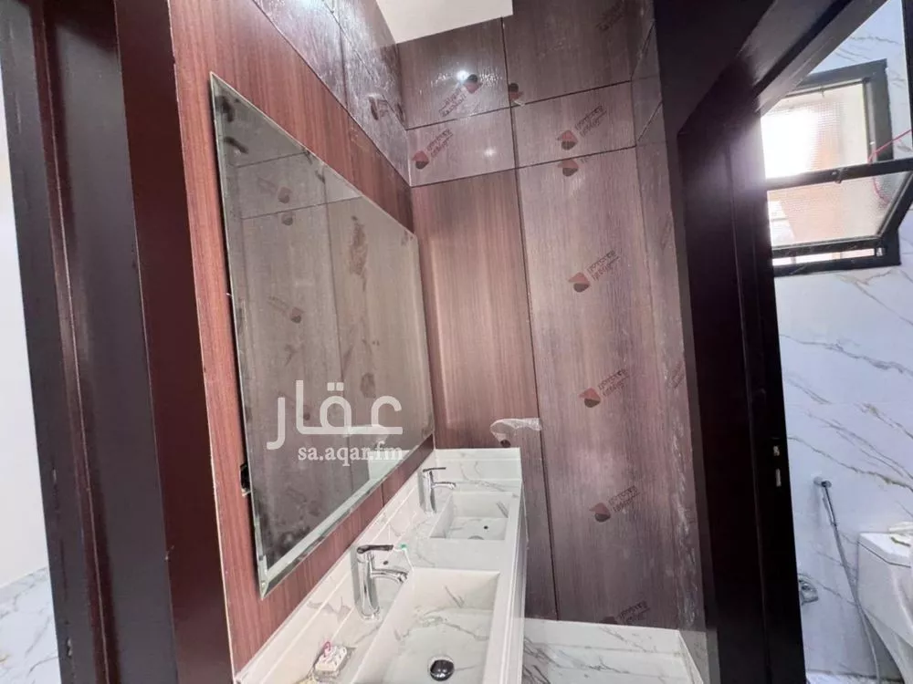 فيلا للبيع في شارع رمانة, حي العريجاء الغربي, مدينة الرياض, منطقة الرياض 1 صورة