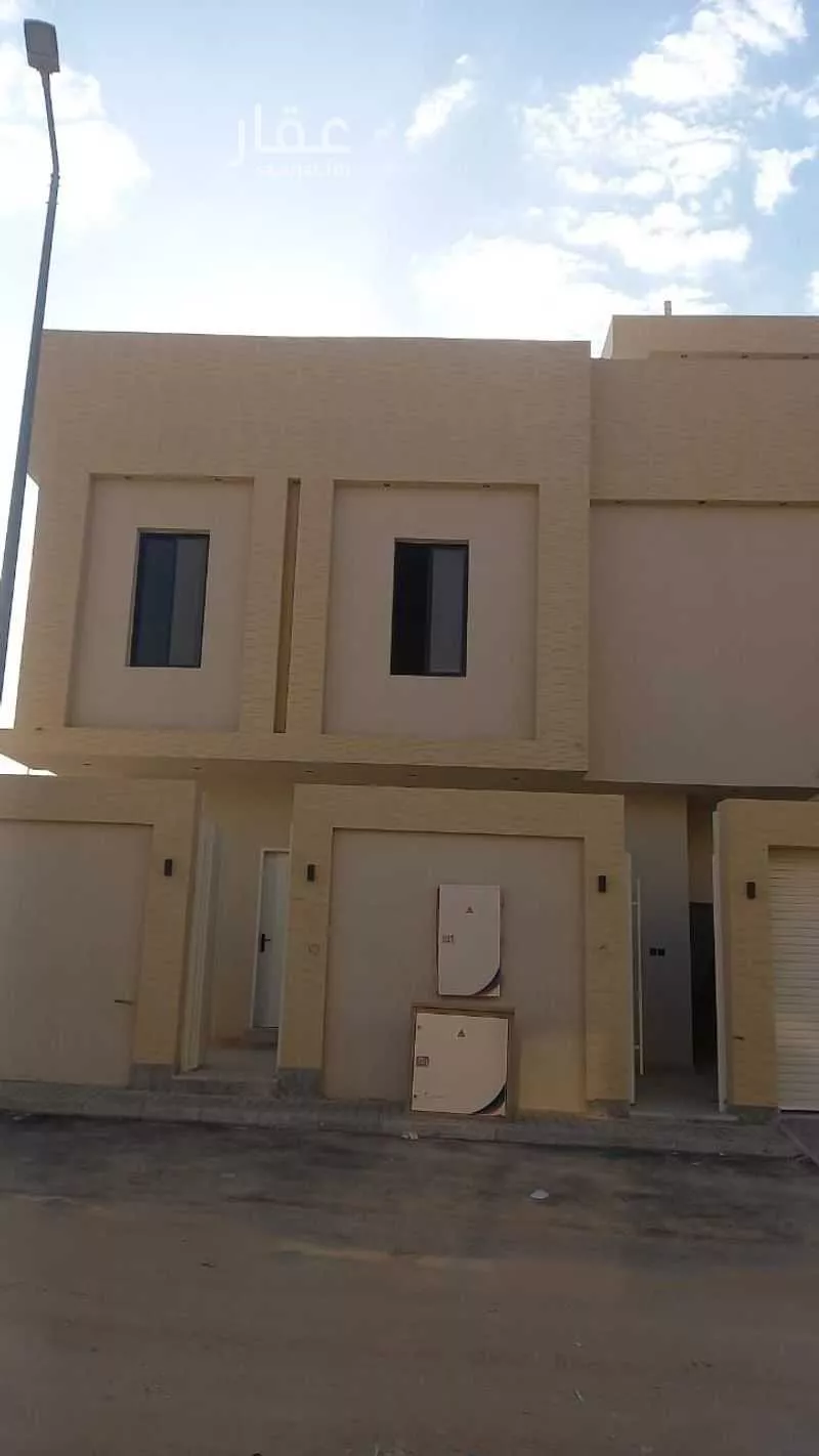 دور للبيع في شارع ابراهيم الجاسر, حي عكاظ, مدينة الرياض, منطقة الرياض 1 صورة