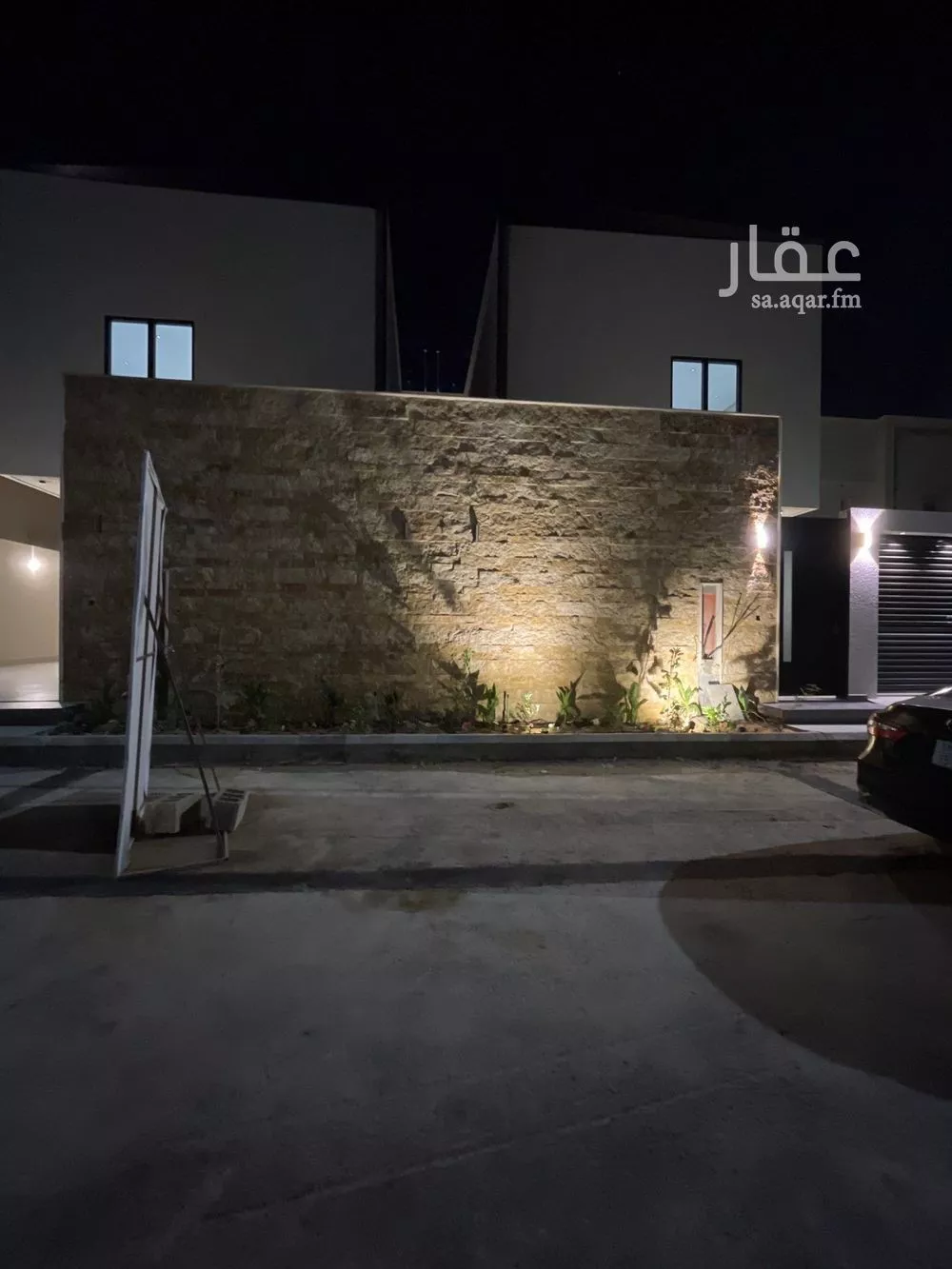 فيلا للبيع في شارع هند بنت عقبة القرشية, حي المنار, مدينة عنيزة, منطقة القصيم 1 صورة