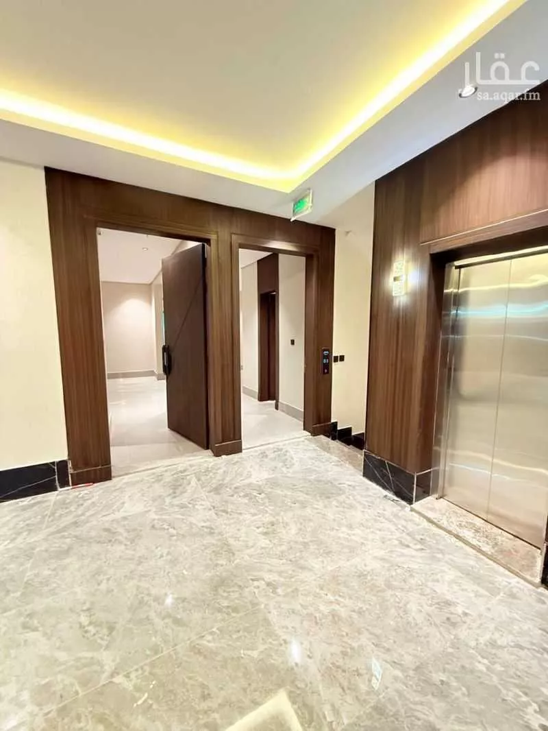 عمارة للبيع في حي الجامعيين, مدينة الدمام, المنطقة الشرقية 1 صورة