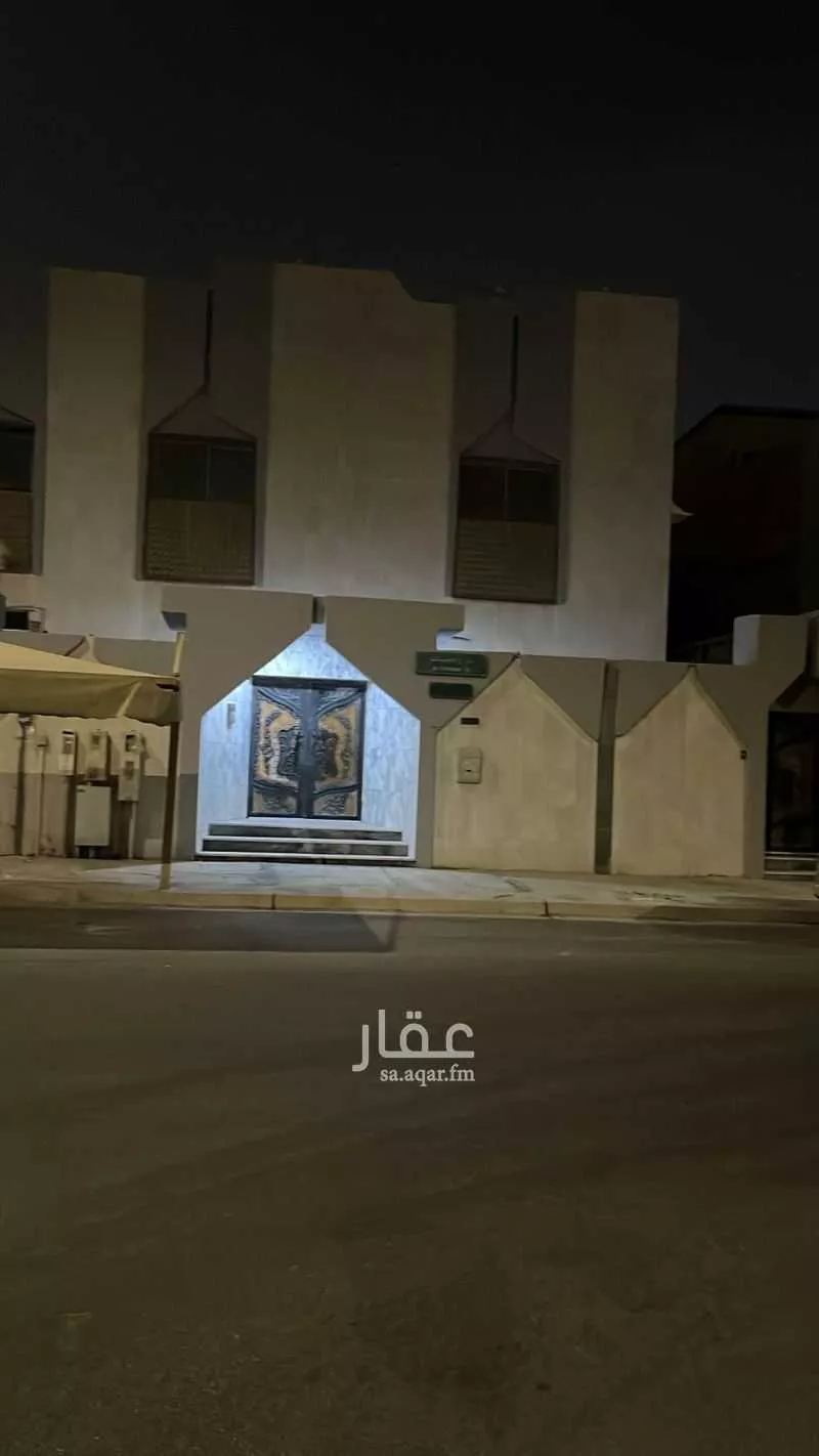 فيلا للبيع في شارع الاحتساب, حي العقربية, مدينة الخبر, المنطقة الشرقية 1 صورة