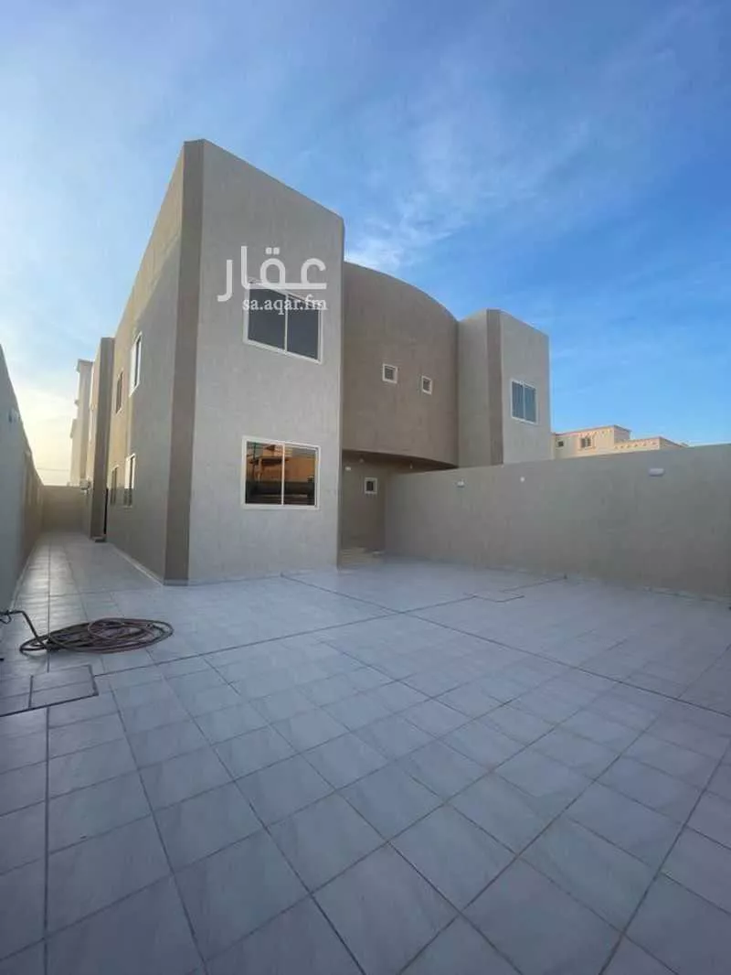 فيلا للبيع في شارع صالح الحمود, حي الصفاء, مدينة البكيريه, منطقة القصيم 1 صورة