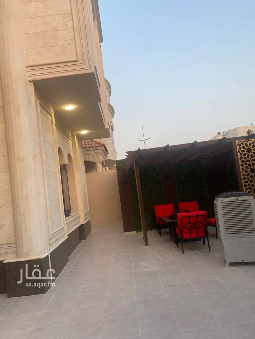 فيلا للبيع في شارع العنبر, حي المنتزة, مدينة الدمام, المنطقة الشرقية 1 صورة