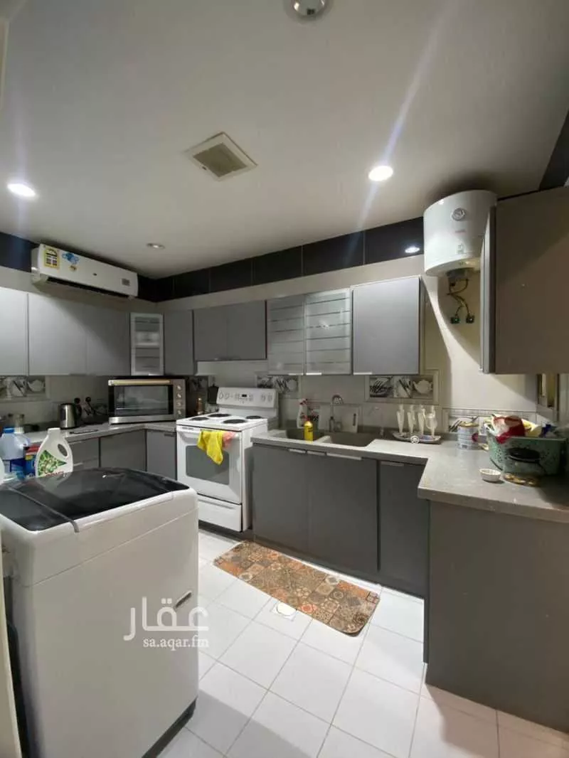 شقة للبيع في شارع السيف الآمدي, حي المصيف, مدينة الرياض, منطقة الرياض 1 صورة