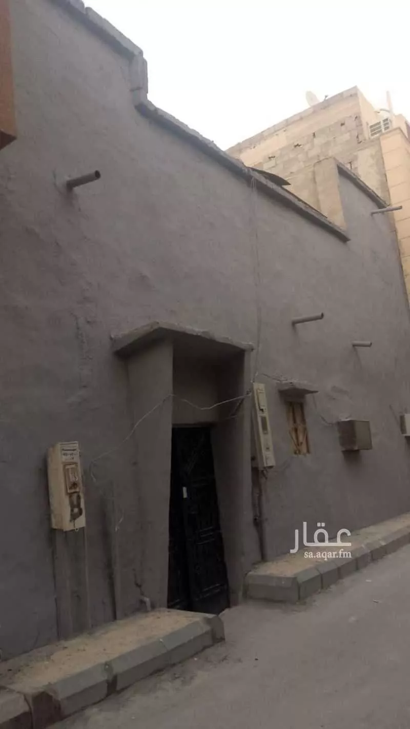 فيلا للبيع في شارع الخاتلة, حي منفوحة الجديدة, مدينة الرياض, منطقة الرياض 1 صورة