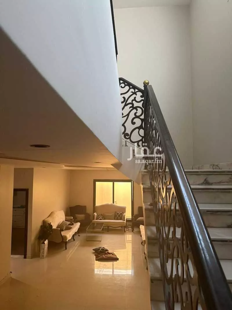 بيت للبيع في شارع حبيب الفهري, حي طويق, الرياض 1 صورة