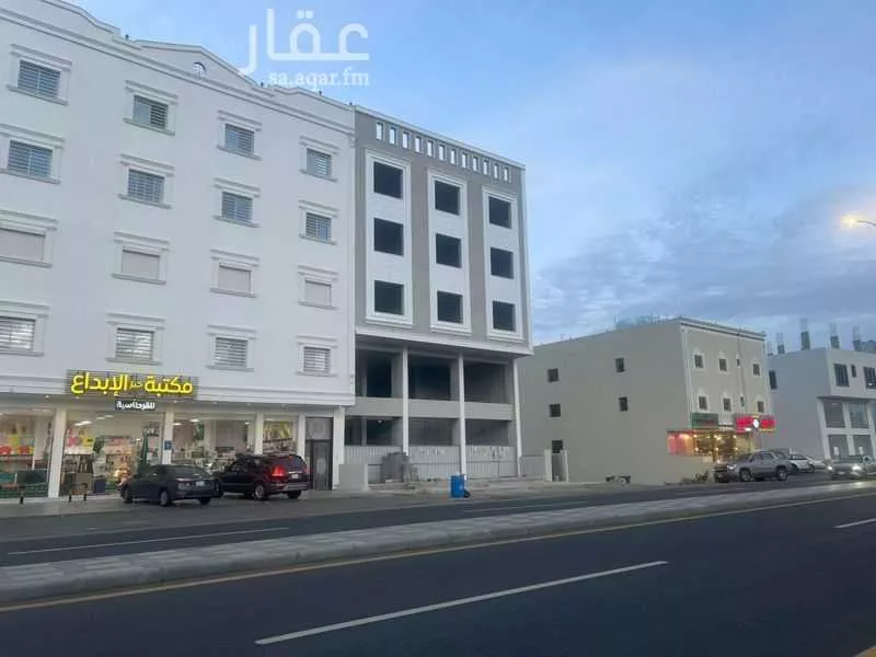 عمارة للبيع في شارع 243 الروابي, حي الروابي, مدينة أبها, منطقة عسير 1 صورة