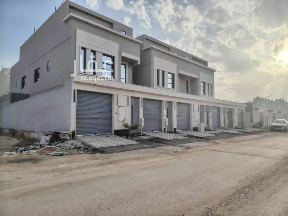 دور للبيع في شارع محمد طاهر الكردي, حي العوالي, مدينة الرياض, منطقة الرياض 1 صورة