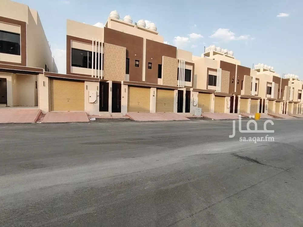 دور للبيع في شارع الإمام مسلم , حي بدر, مدينة الرياض, منطقة الرياض 1 صورة