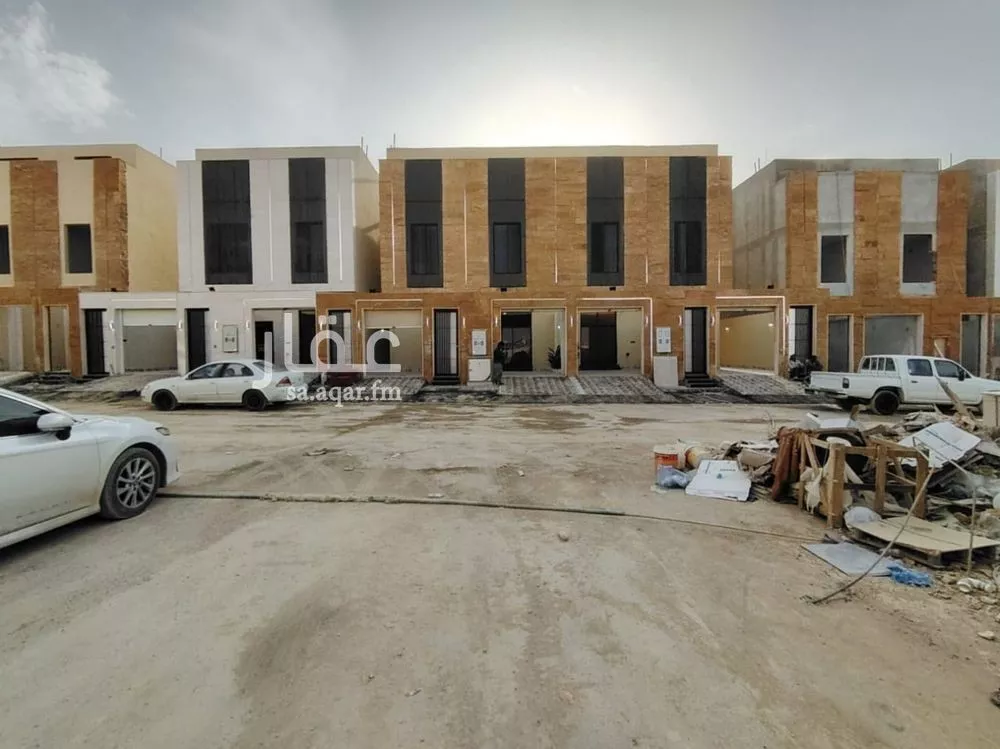 فيلا للبيع في شارع محمد بن يزيد الثمالي بن المبرد, حي طويق, مدينة الرياض, منطقة الرياض 1 صورة