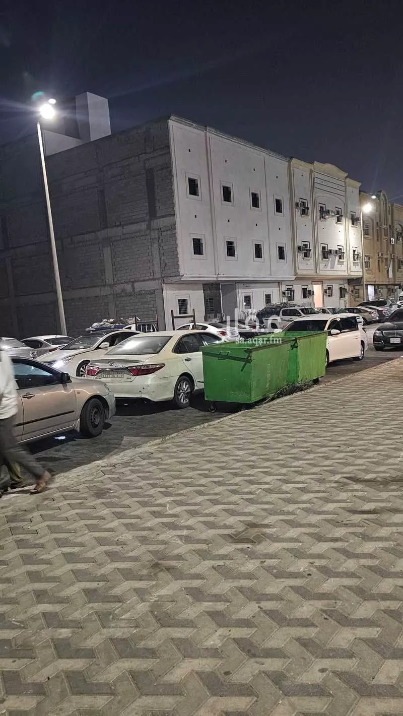 عمارة للبيع في حي الثقبة, مدينة الخبر, المنطقة الشرقية 1 صورة