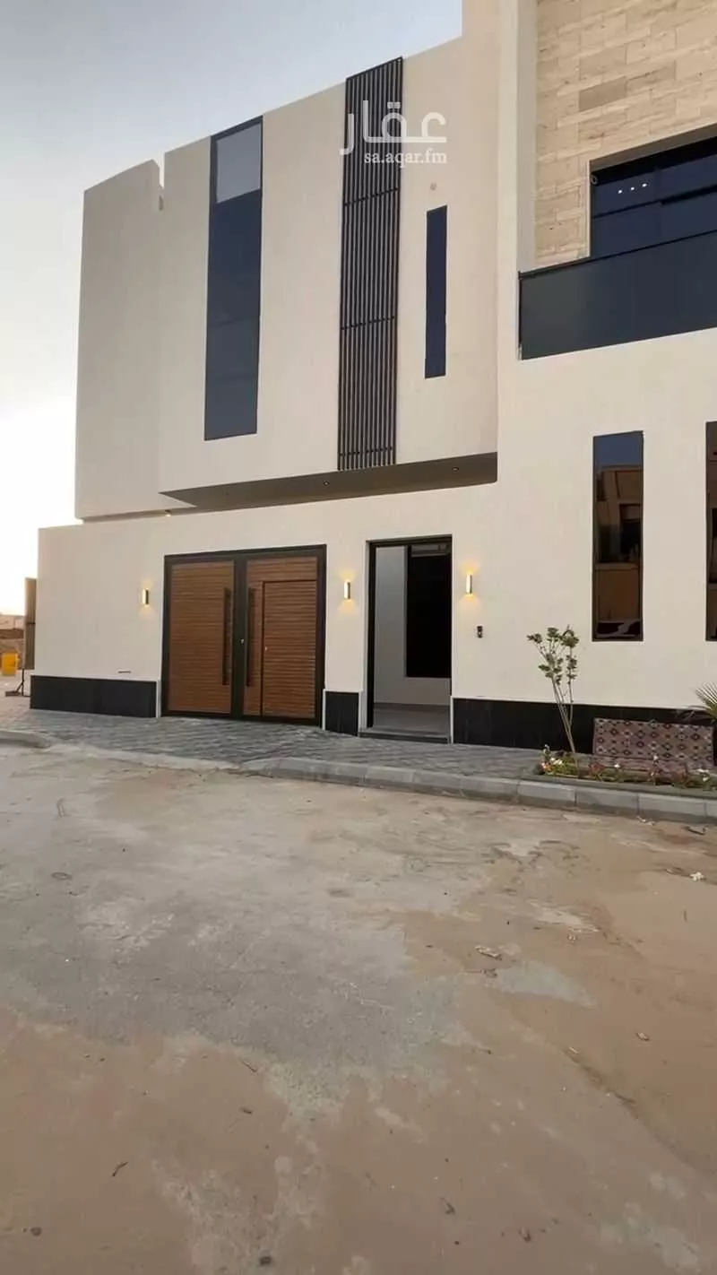 فيلا للبيع في شارع ابي عروه, حي المهدية, مدينة الرياض, منطقة الرياض 1 صورة