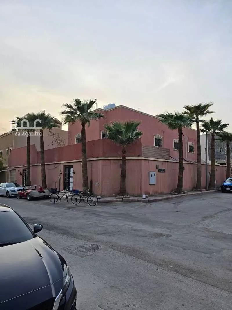 فيلا للبيع في شارع الحاجر, حي النفل, مدينة الرياض, منطقة الرياض 1 صورة