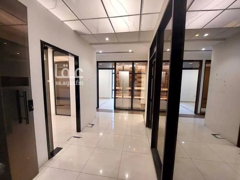مكتب تجاري للإيجار في شارع المهندس مساعد العنقري, حي السليمانية, مدينة الرياض, منطقة الرياض 1 صورة
