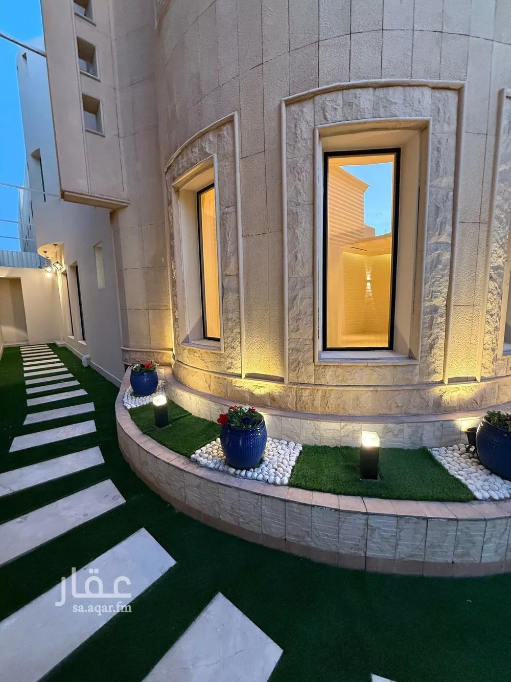 فيلا للبيع في شارع الأصبهاني, حي إشبيلية, مدينة الرياض, منطقة الرياض 1 صورة