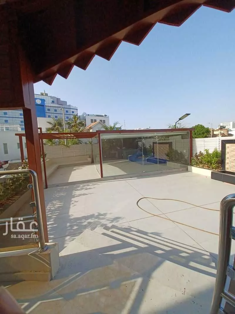 فيلا للبيع في شارع عبدالرحمن التونسي, حي الشاطئ, مدينة جدة, منطقة مكة المكرمة 1 صورة