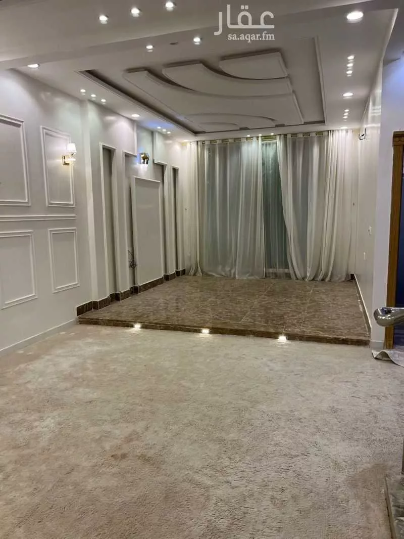 فيلا للإيجار في شارع صالح كمال الدين, حي عكاظ, مدينة الرياض, منطقة الرياض 1 صورة