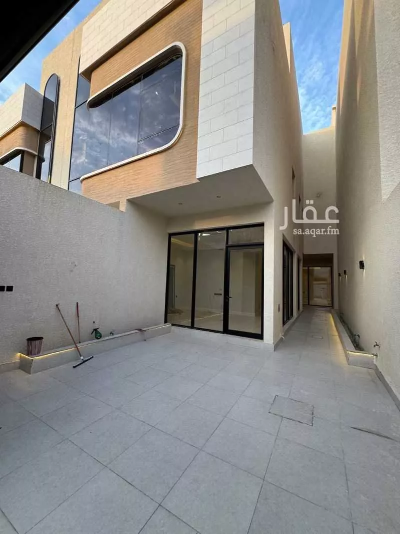 دور للبيع في شارع عبدالله بن العاص , حي العارض, مدينة الرياض, منطقة الرياض 1 صورة