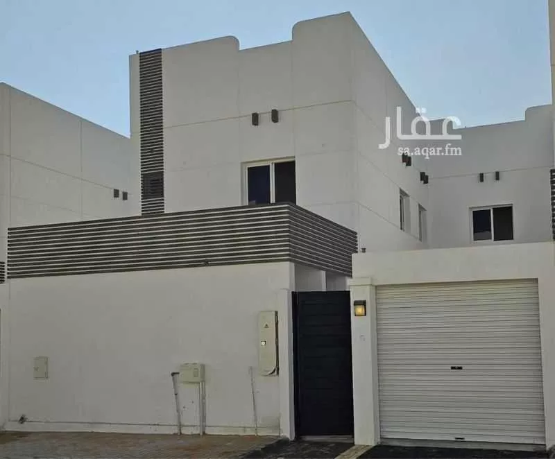 فيلا للبيع في شارع عبدالله بن صالح بن مشخص, حي الفاروق, مدينة الرياض, منطقة الرياض 1 صورة