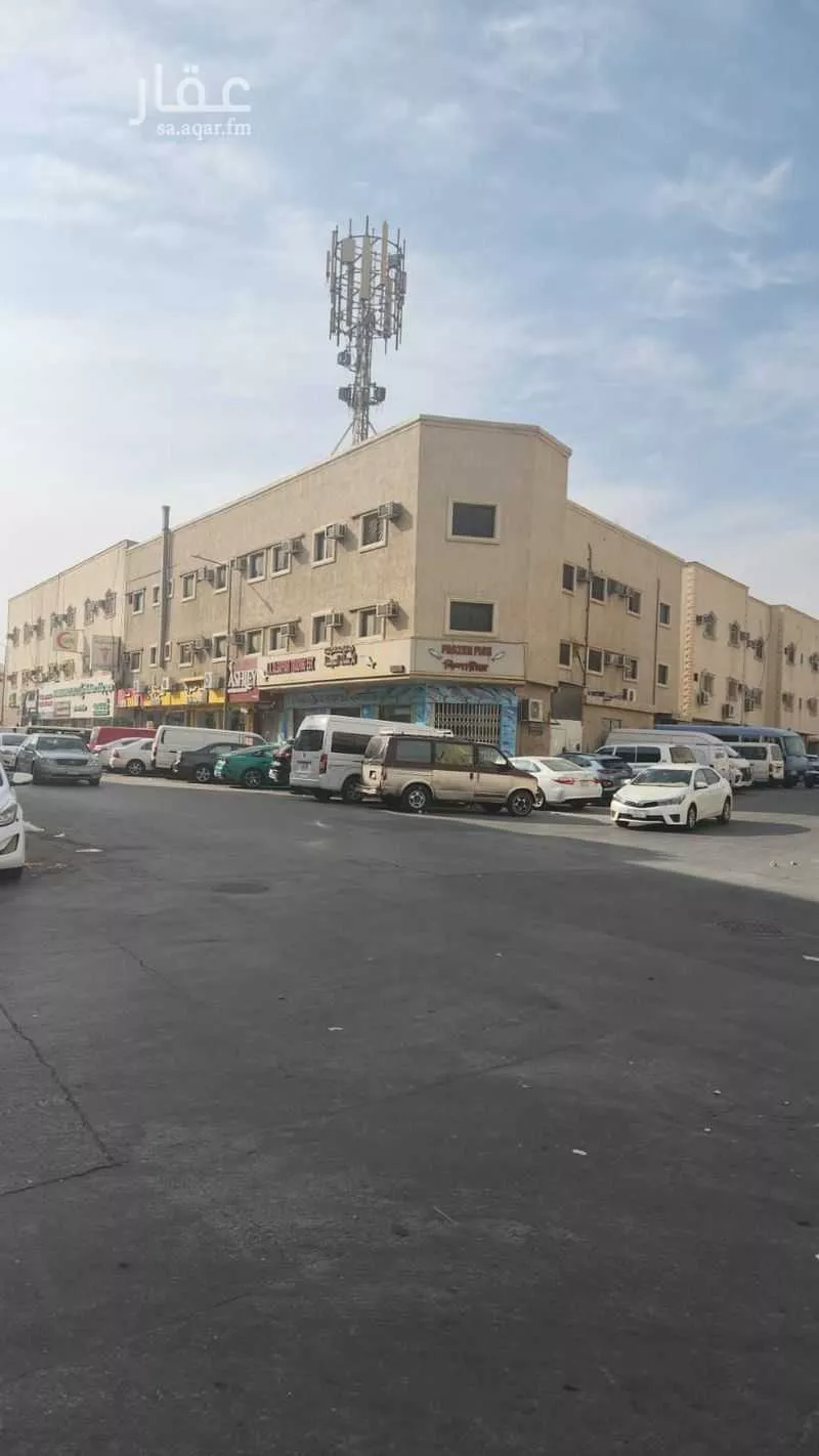 عمارة للبيع في شارع القيرواني, حي المربع, مدينة الرياض, منطقة الرياض 1 صورة