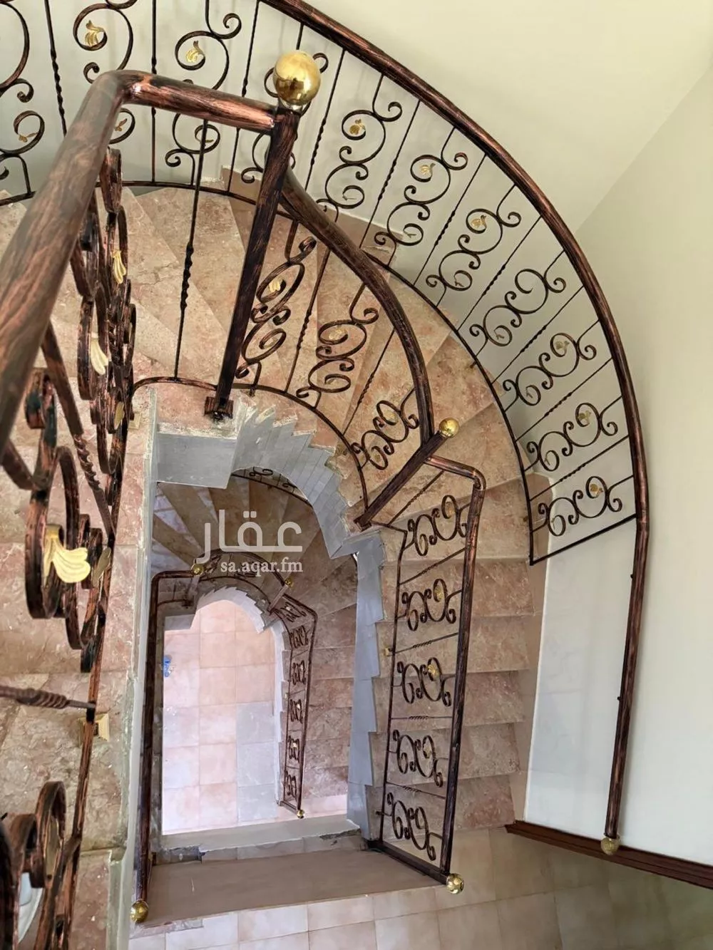 فيلا للبيع في شارع محمد الفناري, حي البساتين, مدينة جدة, منطقة مكة المكرمة 1 صورة