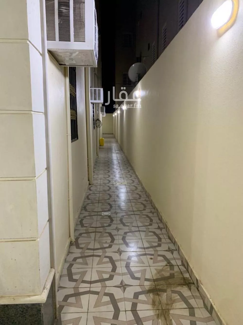 دور للبيع في شارع ال سريع , حي السلامة, مدينة ابها, منطقة عسير 1 صورة