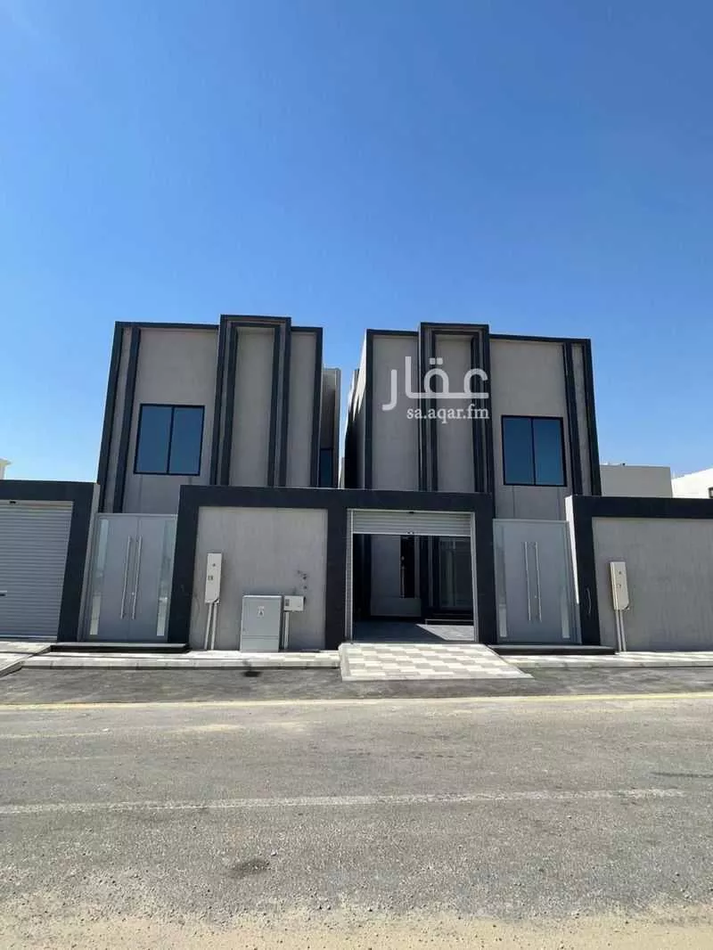 فيلا للبيع في شارع الرحمة, حي الشعلة, مدينة الدمام, المنطقة الشرقية 1 صورة