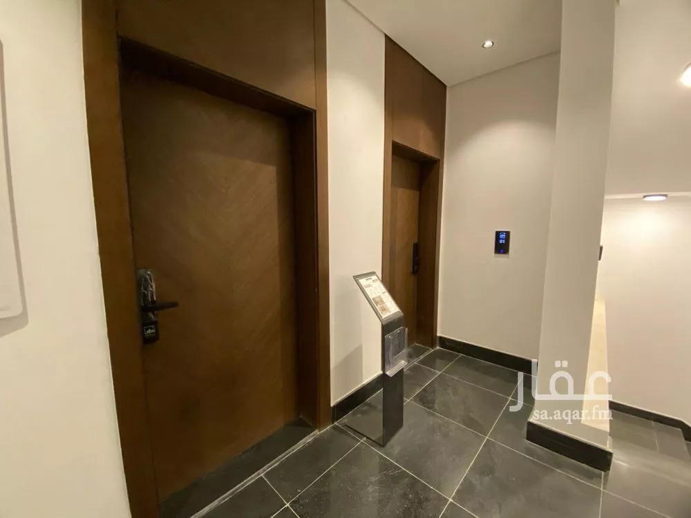 دور للبيع في شارع البتراء, حي الحمراء, مدينة الرياض, منطقة الرياض 1 صورة