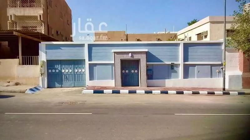 فيلا للبيع في شارع أحمد التميمي, حي الملز, مدينة الرياض, منطقة الرياض 1 صورة