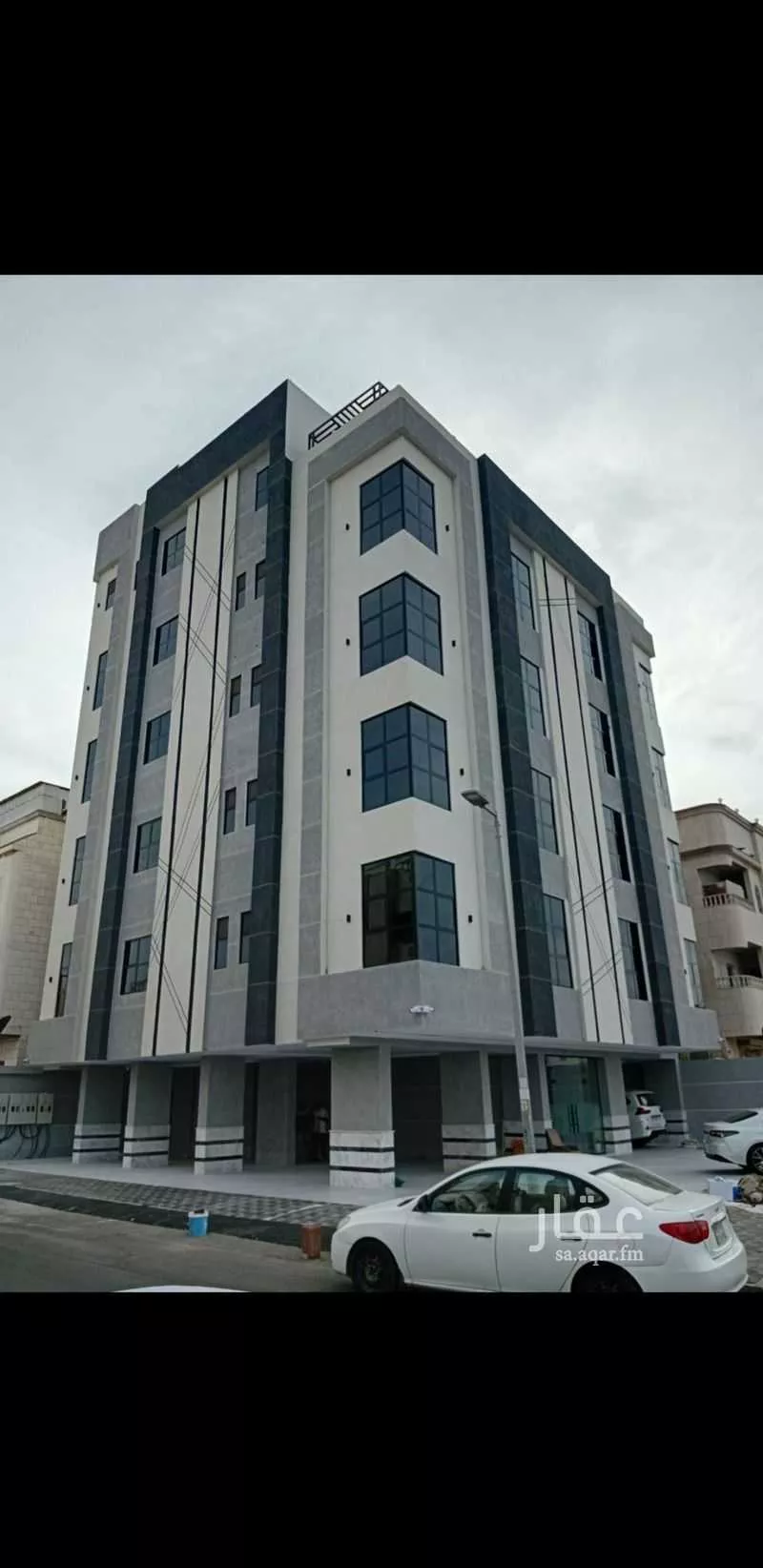 عمارة للبيع في شارع محمد سرور الصبان, حي الصفاء, مدينة جدة, منطقة مكة المكرمة 1 صورة