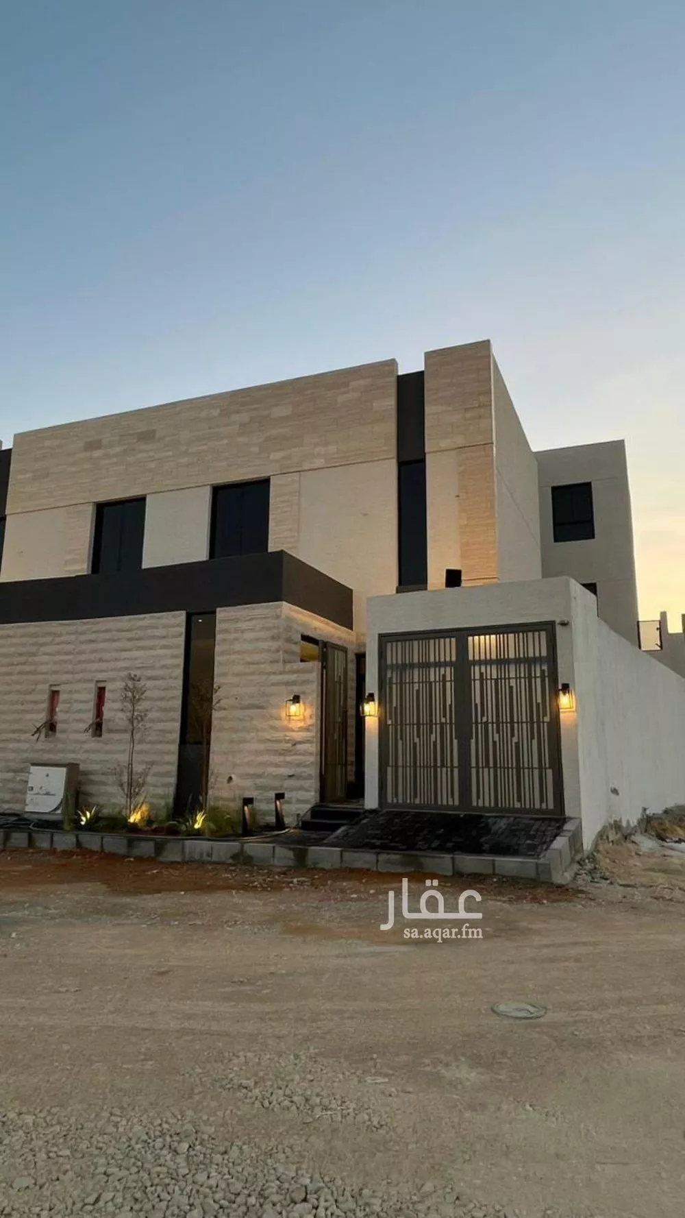 فيلا للبيع في شارع إبراهيم بن محمد الزمزمي, حي المهدية, مدينة الرياض, منطقة الرياض 1 صورة