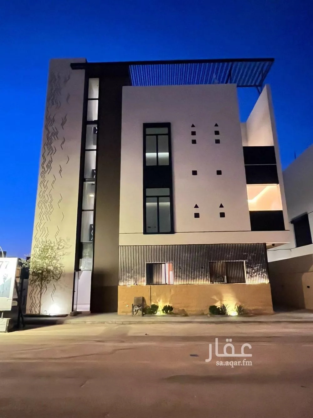 عمارة للبيع في شارع أبي عروة, حي المهدية, مدينة الرياض, منطقة الرياض 1 صورة