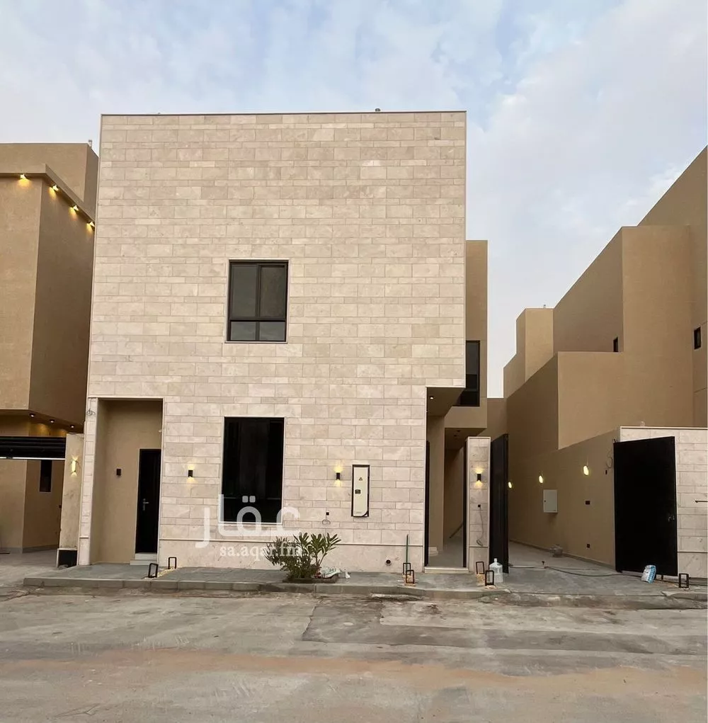 فيلا للبيع في شارع تقى الدين التميمى, حي المهدية, مدينة الرياض, منطقة الرياض 1 صورة