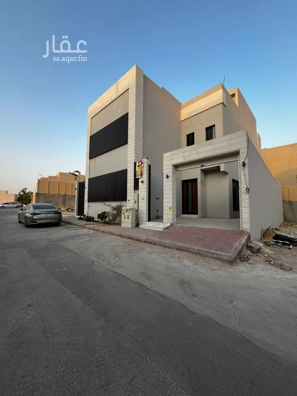 فيلا للبيع في شارع عبدالقادر بن عبدالوارث, حي المهدية, مدينة الرياض, منطقة الرياض 1 صورة