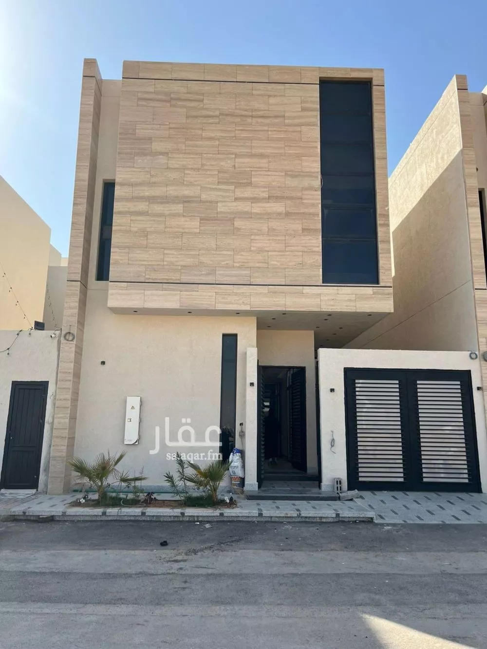 فيلا للبيع في شارع عبدالقادر بن عبدالوارث, حي المهدية, مدينة الرياض, منطقة الرياض 1 صورة