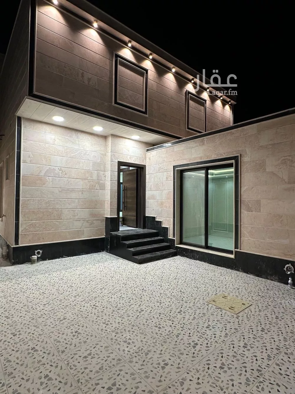 دور للبيع في شارع حمد خصيوي حمد المزيني, حي الخضراء, مدينة المدينة المنورة, منطقة المدينة المنورة 1 صورة