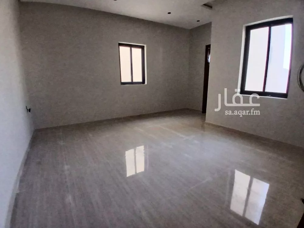 فيلا للبيع في شارع الرؤاس, حي المهدية, مدينة الرياض, منطقة الرياض 1 صورة