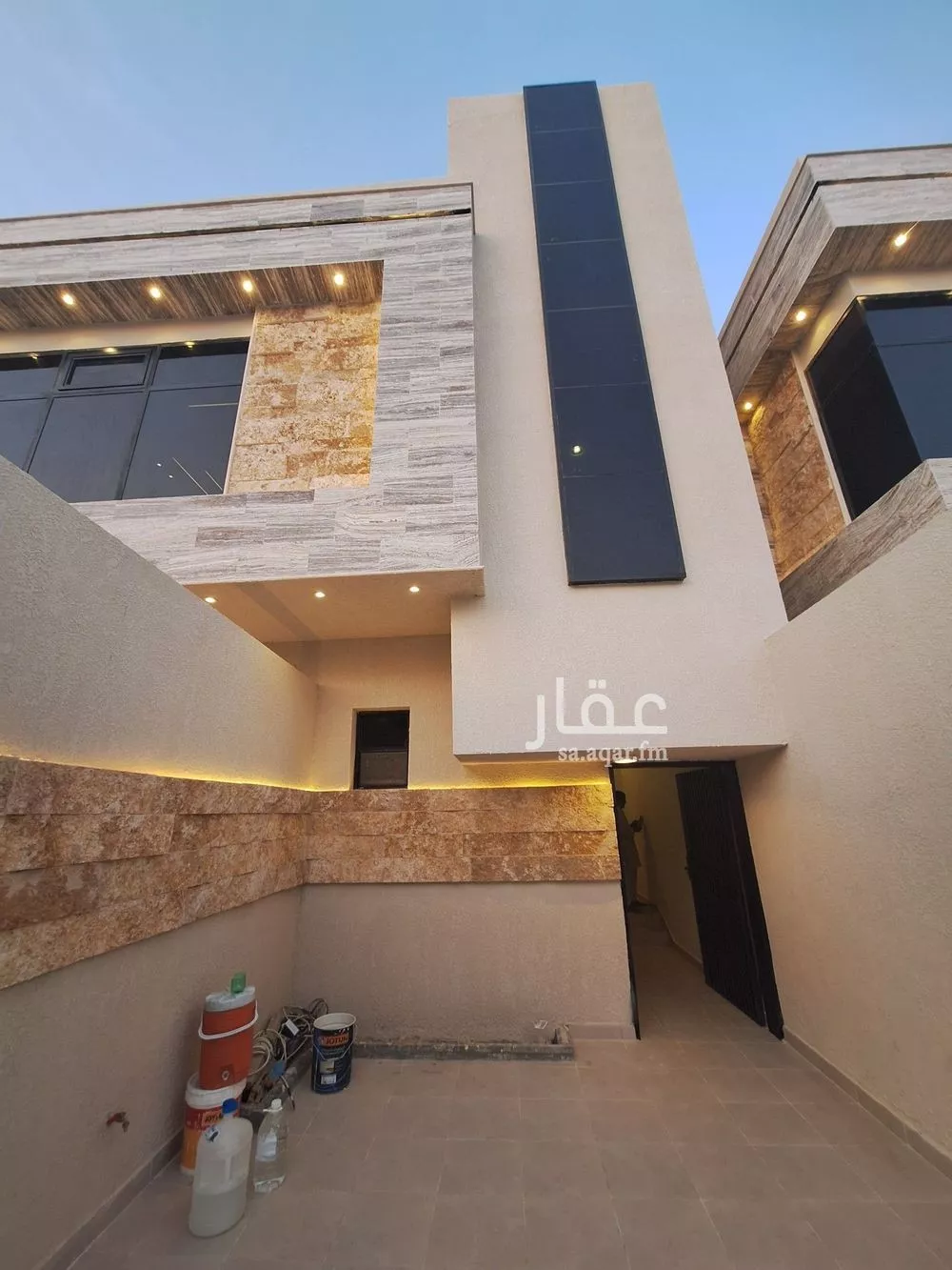 دور للبيع في شارع أحمد بن ناصر الحسيني, حي العوالي, مدينة الرياض, منطقة الرياض 1 صورة